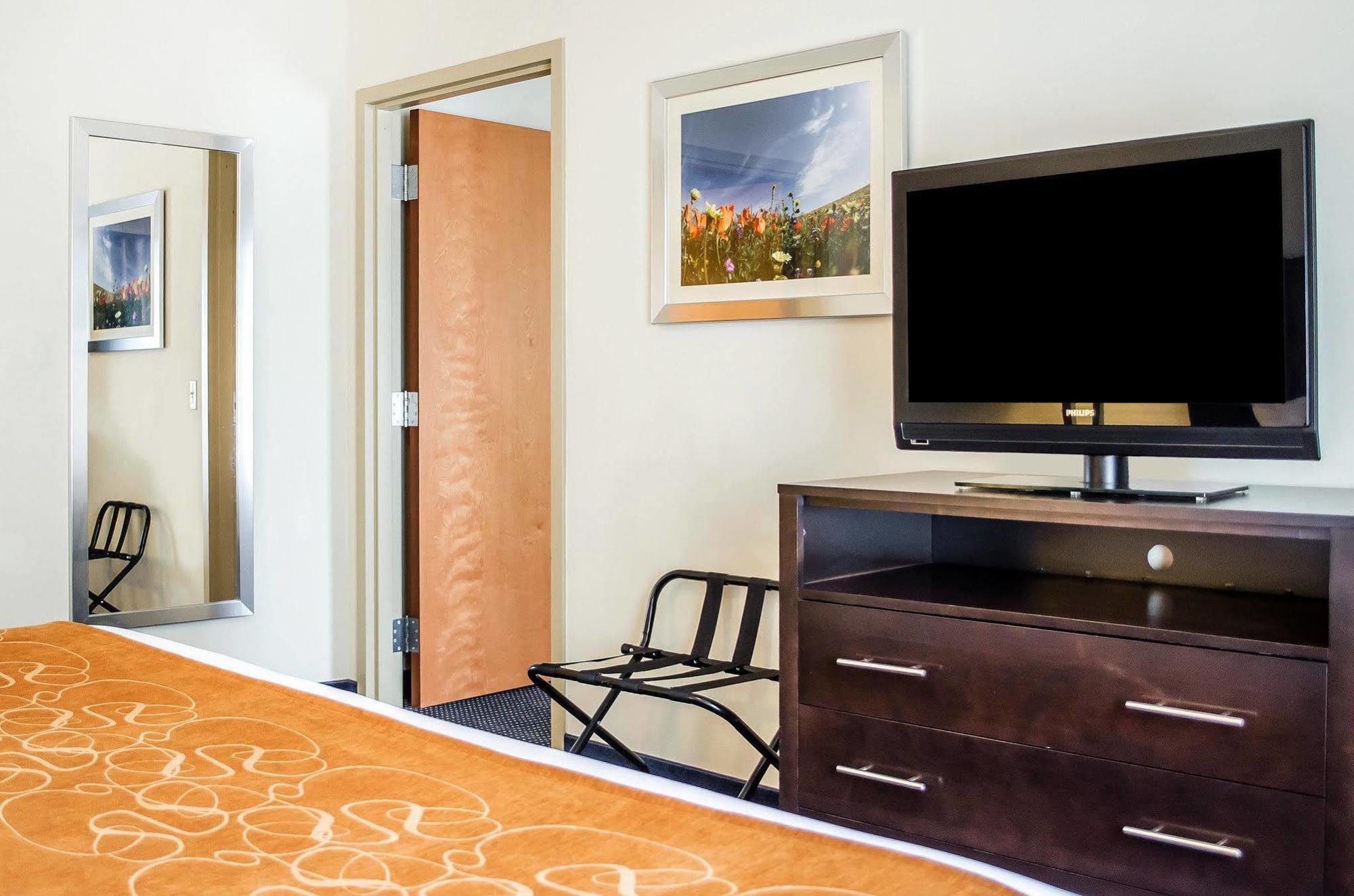 Comfort Suites Lancaster Amish Country Smoketown  Exterior foto